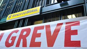 Em assembleia nesta quinta 12, bancários decidem entrar em greve no dia 19