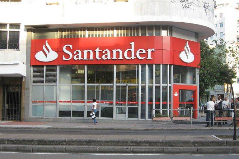 Santander é multado por infrações trabalhistas em Minas Gerais
