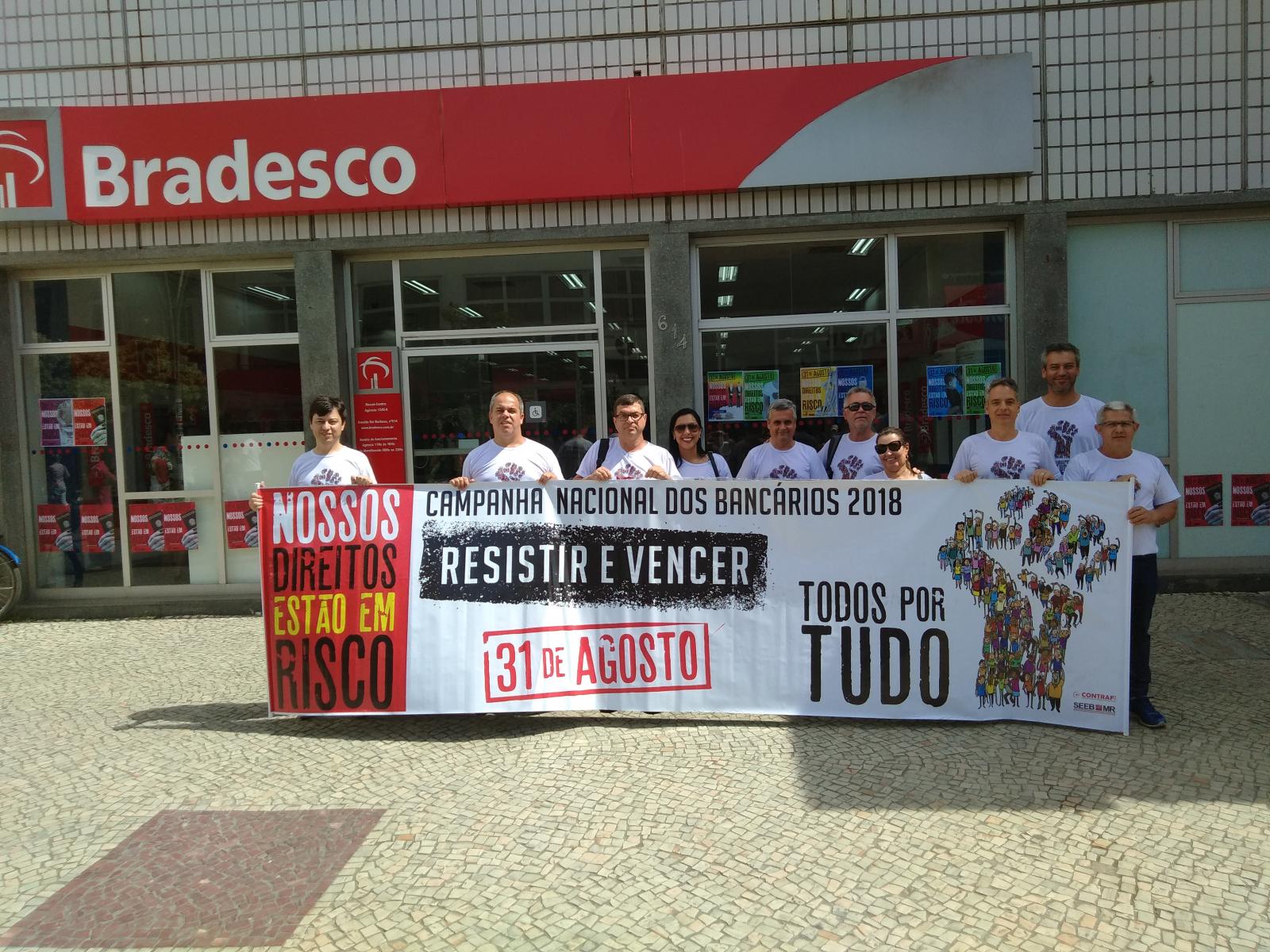 Sindicato paralisa atividades das agências bancárias do centro