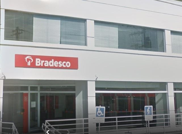 Com o acompanhamento do sindicato, agência do Bradesco no centro, fecha por contaminação de Covid-19