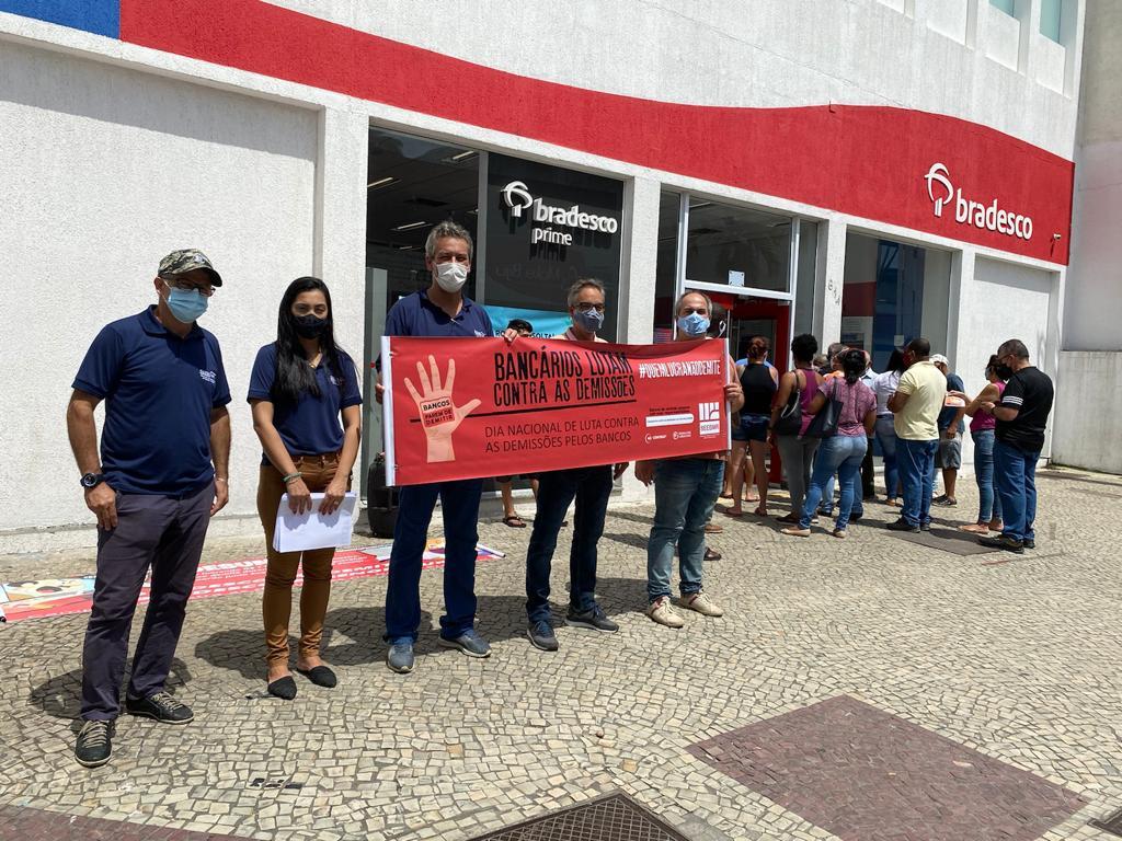 Sindicato realiza dia de luta contra as demissões no Bradesco