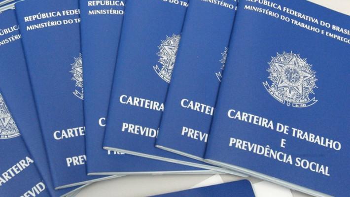 Confira 10 direitos garantidos na CLT que governo e Congresso estão atacando